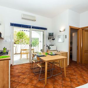 Appartamento con 1 camera da letto in edificio annesso